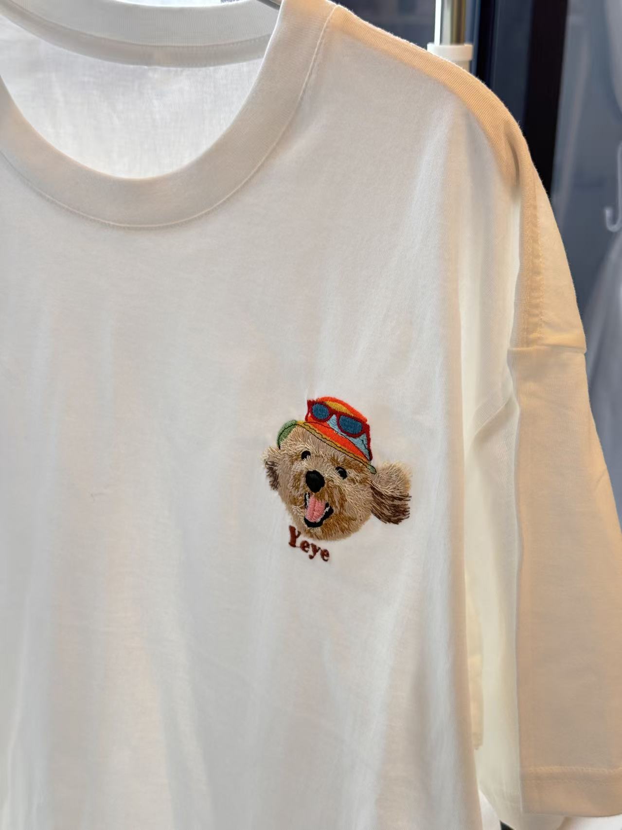Customized Pet Portrait Embroidery T Shirt - 1 Portrait