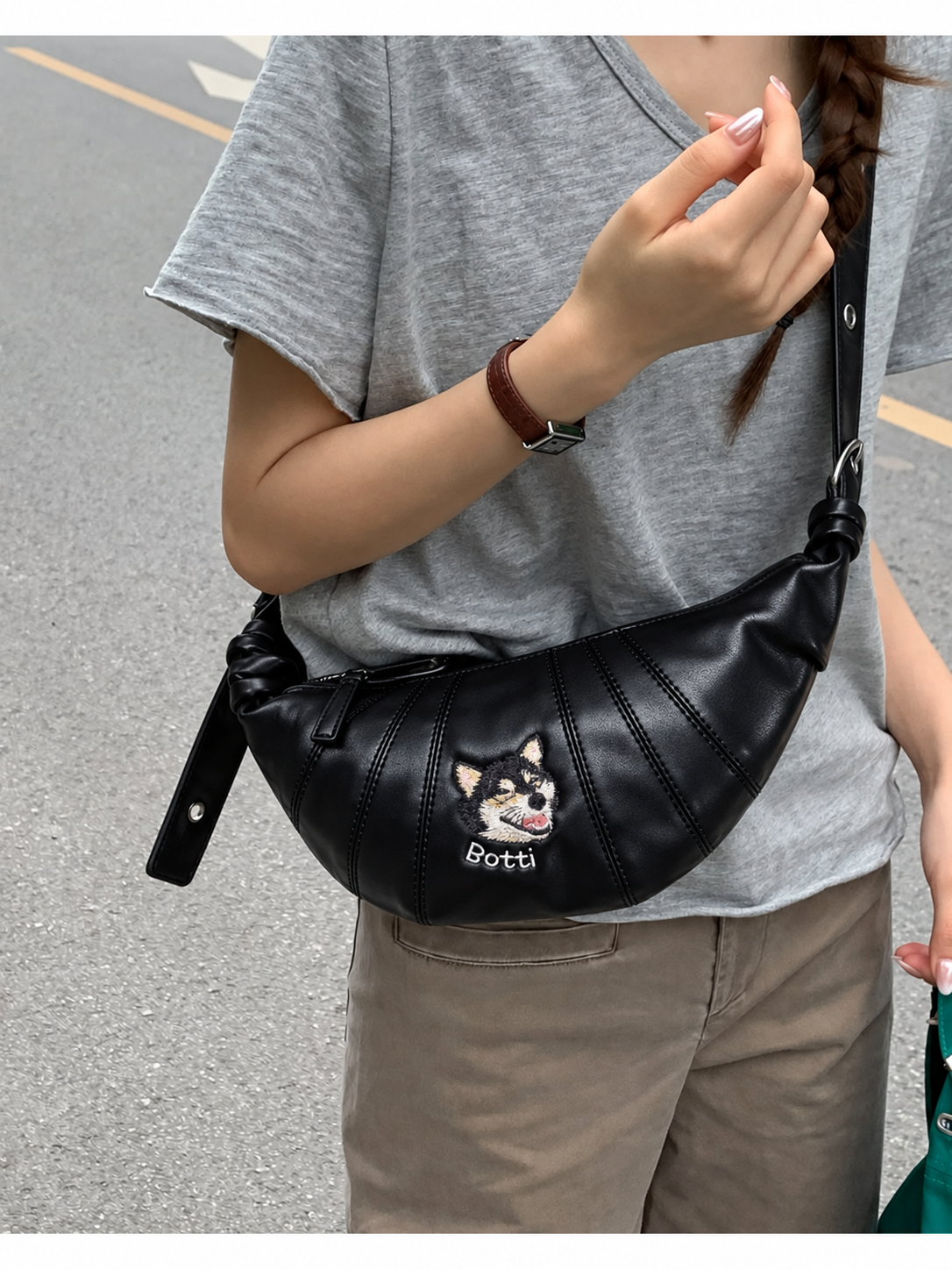 Fuwawa - Embroidery PU Leather Crossiant Bag